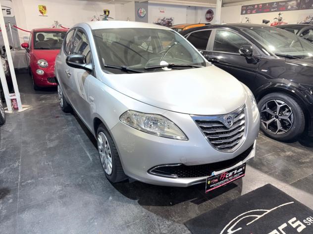 Lancia Ypsilon 1.2 69 CV 5 porte GPL Ecochic Gold - Foto 2