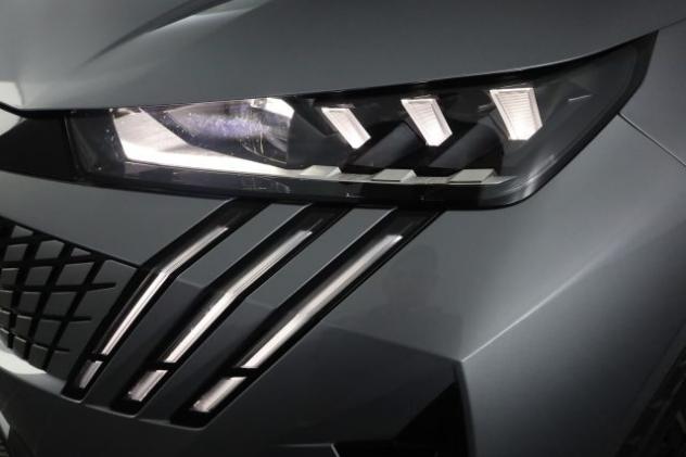PEUGEOT 5008 3ª serie Hybrid 145 e-DCS6 GT rif. 23956509 - Foto 9