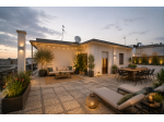 Indipendente con terrazzo a livello