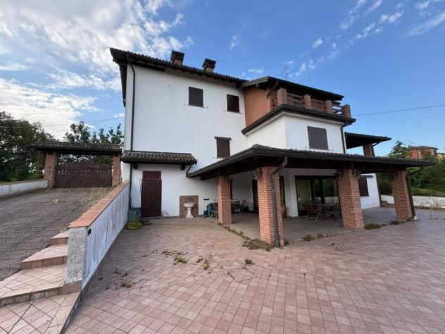 Villa in vendita a Ziano Piacentino