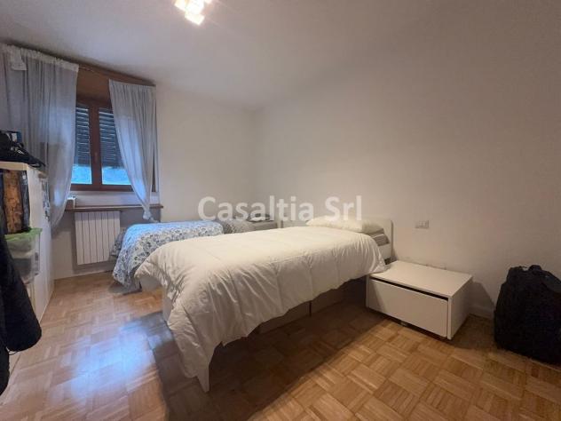 Ampio trilocale con balcone, box e doppi servizi - Foto 8