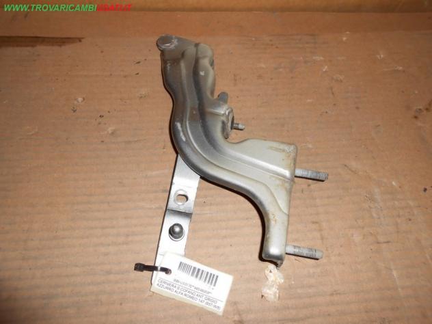 CERNIERA S.COFANO ANT. GRIGIO AZZURRO ALFA ROMEO 147 (937-W8)  Carrozzeria  Lamierati esterni  Cofano  Cerniera cofano  ALFA ROMEO - 147 - 01-08-2000