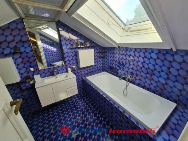 Villa di 250 m² con più di 5 locali e posto auto in vendita a Torino - Foto 10