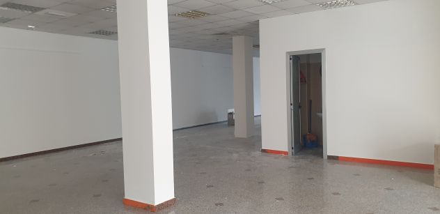 Fittasi locale mq 600 - Foto 5