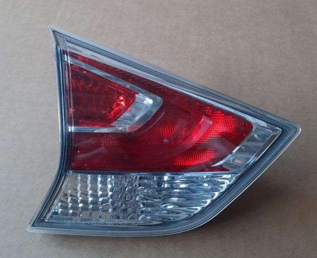 FANALE INT. POST. SX  Parti elettriche  Fanaleria  Fanali  Fanale int. post. s NISSAN - X-TRAIL - 01-09-2014 - 01-08-2017