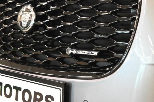 JAGUAR E-Pace (X540) E-Pace 1.5 I3 160 CV Auto R-Dynamic SE - Foto 4