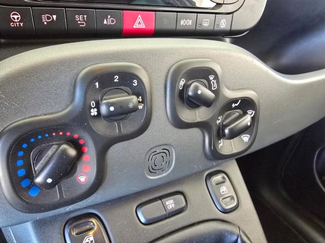 Fiat Panda 1.2 City Cross - UNICO PROPRIETARIO - Foto 6