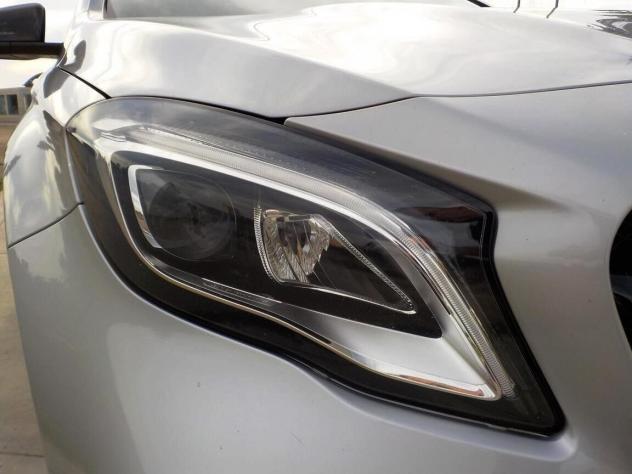 Mercedes-benz GLA 200 d Business - Foto 9