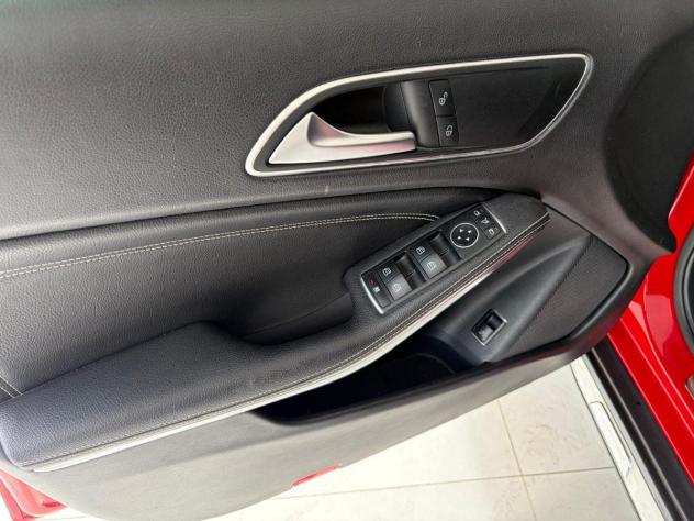 MERCEDES - GLA 200 Automatic Premium (C/V) - Foto 10