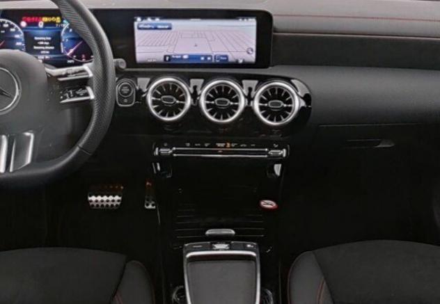 MERCEDES-BENZ CLA 200 d Premium Amg rif. 22367608 - Foto 6