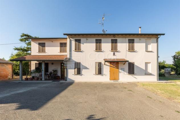 Ampia Porzione di Casa con Giardino e Servizi - Foto 2
