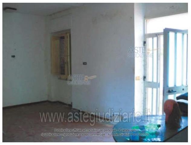 IMMOBILI-IMMOBILE RESIDENZIALE-via Umberto I n. 12 - Foto 2
