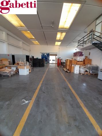 Rif. P809 - Poggibonsi – zona industriale Fosci