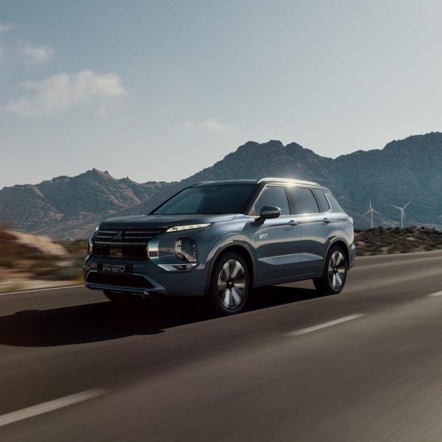 Mitsubishi Outlander PHEV 2.4l  PHEV INFORM PRONTA CONSEGNA