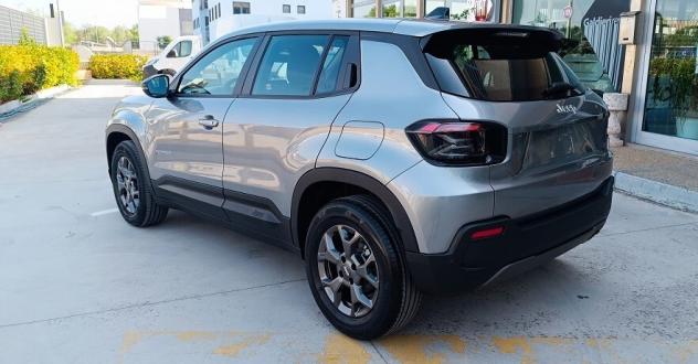 Jeep Avenger e-Hybrid Longitude 1.2 110cv DCT MHEV - Foto 4