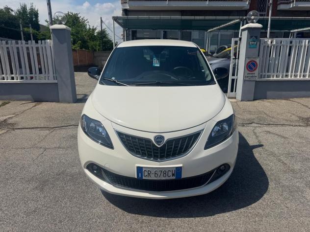 Lancia Ypsilon 1.0 FireFly 70cv Hybrid Alberta Ferretti - Foto 2