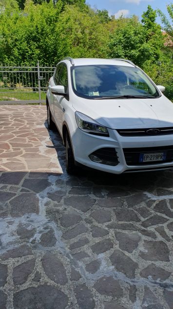 Ford Kuga Titanium 2.0 TD 140 cv 4WD usata - Foto 4