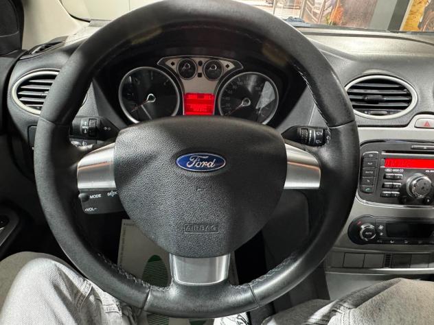 Ford Focus 1.6 TDCi (110CV) SW Tit. DPF - Foto 7
