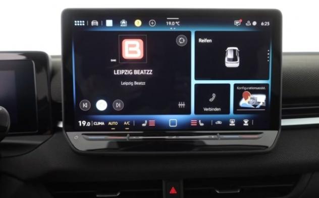 VOLKSWAGEN T-Roc 1.5 eTSI 150 CV DSG STYLE rif. 23937055 - Foto 10