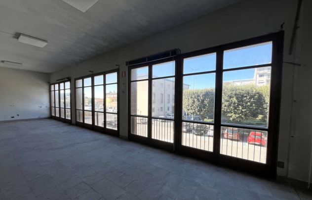 Edificio polifunzionale nel pieno centro urbano di Cecina - Foto 17