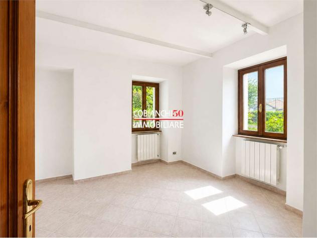 V000862 - BEE , PALAZZO COMPOSTO DA TRE APPARTAMENTI CON GIARDINO E VISTA - Foto 8