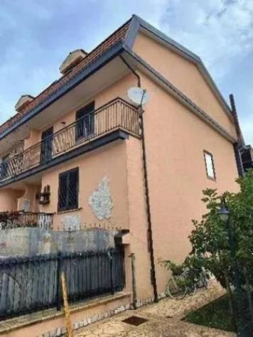 Immobile in asta di 275 m² con più di 5 locali e box auto in vendita a Polla - Foto 2