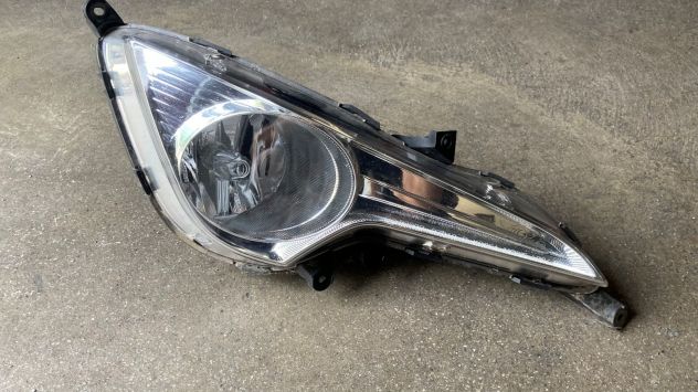 Faro fendinebbia anteriore DX Hyundai I40 del 2014 (922023Z010) - Foto 2