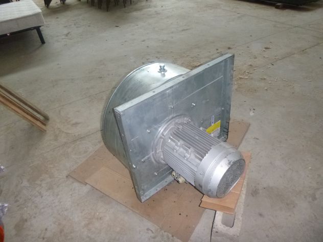 MOTORE DA 1,50  KW  CON  ACCOPPIAT0   VENTOLATORE PALE AVANTI - Foto 2