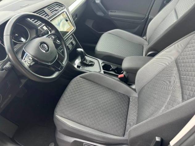 VOLKSWAGEN Tiguan 2.0 TDI SCR Business BlueMotion Technology rif. 23789583 - Foto 9
