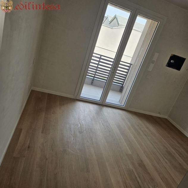 STUPENDO ATTICO PANORAMICO CENTRO MONZA CON BOX E CON SISMA BONUS DA DETRARRE - Foto 18