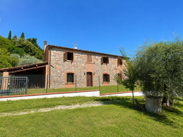 Casale in vendita a Terricciola 250 mq Rif: 1418817