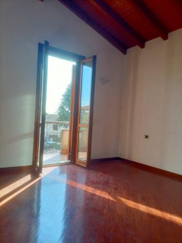 Appartamento in Villa – Elegante 4 Locali in Contesto Signorile - Foto 4