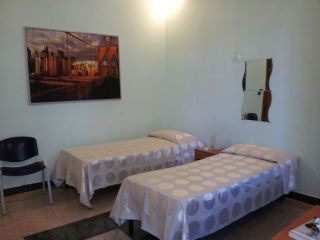 STANZA SINGOLA € 800 A STUDENTESSA ZONA SAN PIETRO-CIPRO