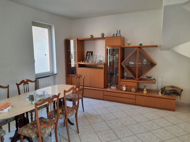 Casa a Cergnago (PV) con 3 bagni, 3 camere e cortile privato - Foto 4