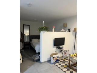 MONOLOCALE IN VIA SACCHI. 360 EURO