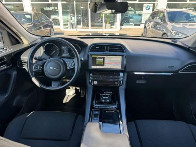 JAGUAR F-Pace 2.0 D 180 CV AWD aut. Pure rif. 23509269 - Foto 10