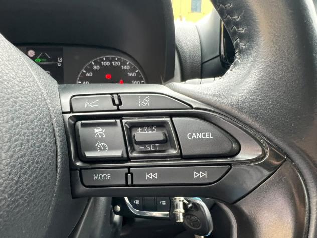 Toyota Yaris 1.5h Active - Foto 8