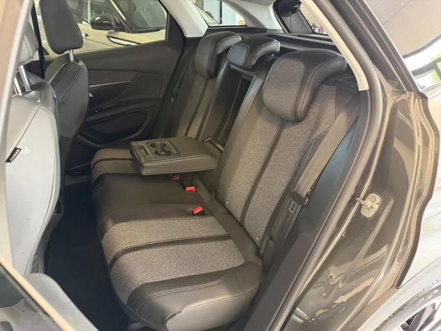 Peugeot 3008 1.2 PURETECH TURBO 130CV EAT6 ALLURE 2018 - Foto 6