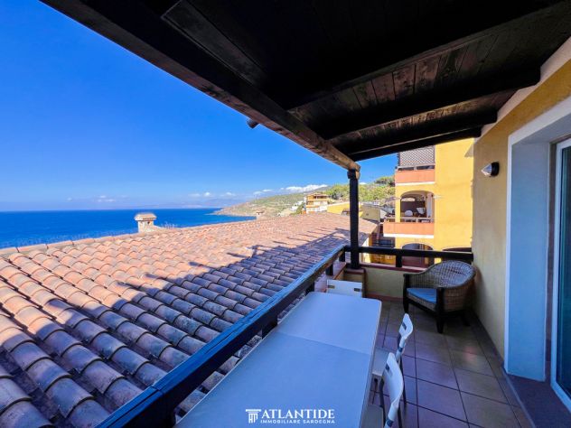 ESCLUSIVO TRILOCALE CON VERANDA VISTA MARE A CASTELSARDO - Foto 5