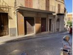 Centro Storico di fronte collegio dei Filippini,locale commerciale con due  &hellip;