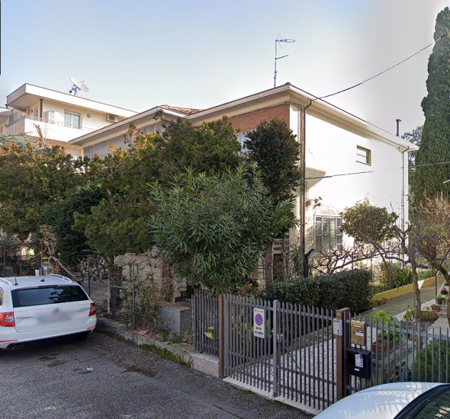 RIMINI APPARTAMENTO IN VILLA CON GIARDINO