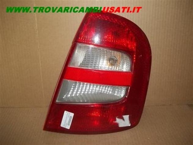 FANALE POST.D.SKODA FABIA '99 999-U04674 Parti elettriche Fanaleria Fanali Fanale post. dx. SKODA - FABIA 5 porte / Wagon - 01-01-2000 - 01-04-2007