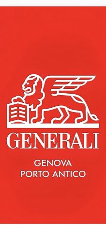 Impiegata amministrativa per ufficio di assicurazioni