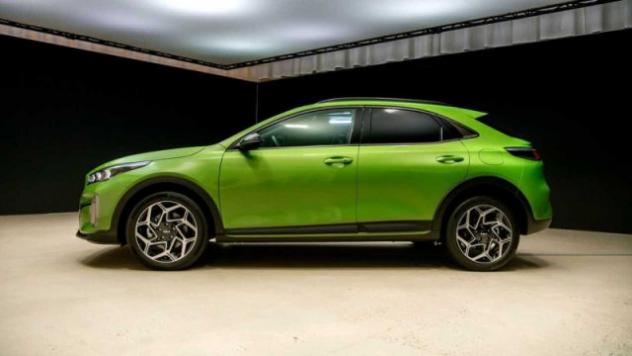 KIA XCeed 1.0 T-GDi 115 CV MHEV DCT Special Edition rif. 24050737 - Foto 3