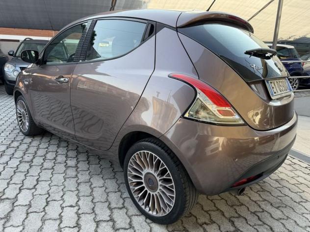 Lancia Ypsilon 5 Porte Ypsilon 1.2 8v Platinum 69cv E6 - Foto 3