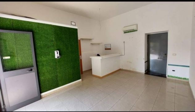 LOCALE COMMERCIALE DI 35 MQ O VARI USO VIA ARCORA CASALNUOVO NA. - Foto 4