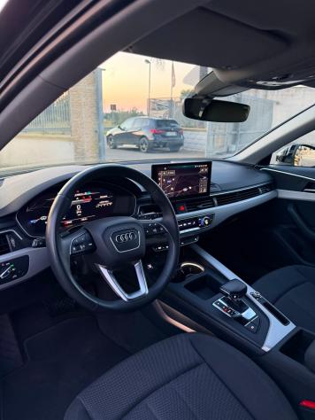 Audi A4 Avant 35 TDI 163cv S-tronic Sport Virtual/Matrix - Foto 3