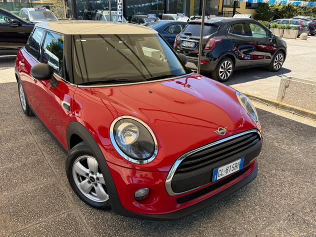 "UNA CHICCA" Mini 1.5 One D Hype