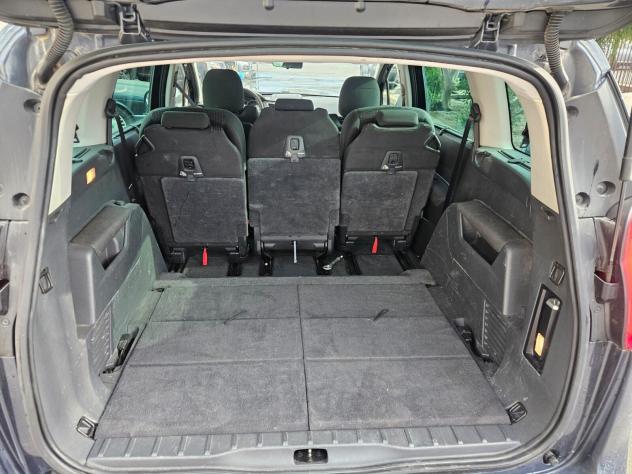 Peugeot 5008 1.6 HDi 115CV Business - Foto 9