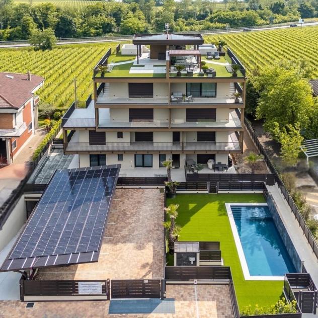 Quadrilocale in vendita a Peschiera del Garda